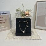 全新閑置necklace